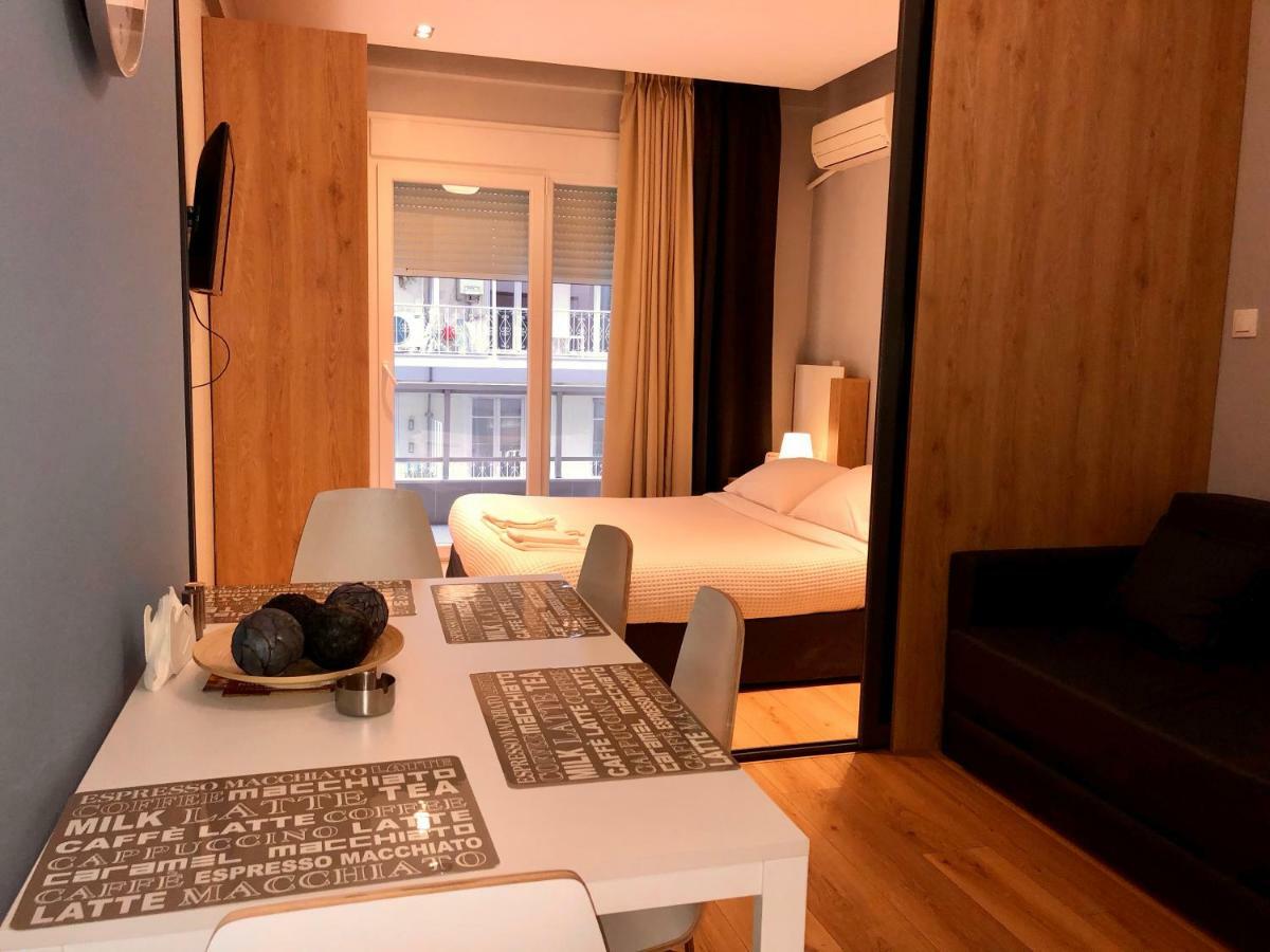 Mitropoleos Street Elegant Apartment Firostefani Bagian luar foto
